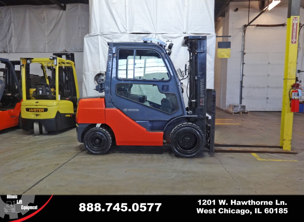 2012 Toyota 8FGU30 Forklift on Sale in Colorado