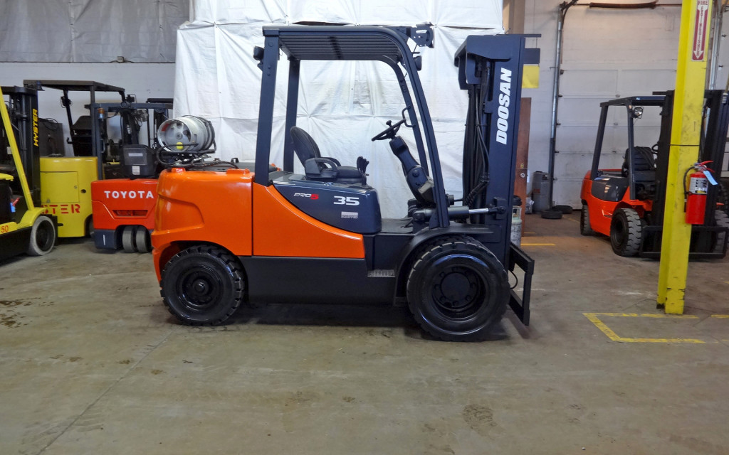 2008 Doosan G35-5 Forklift on Sale in Colorado