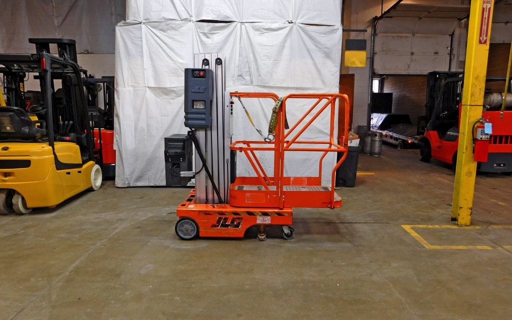  2000 JLG 15SP PErsonal Lift on Sale in Colorado