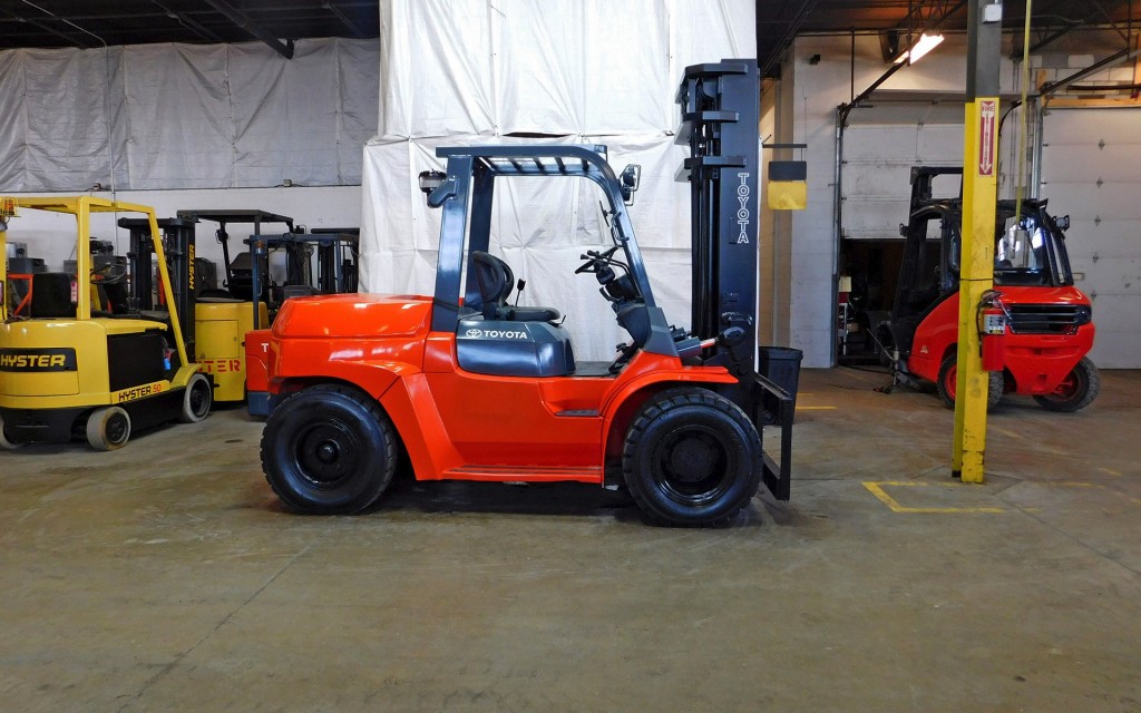  2007 Toyota 7FDU70 Forklift on Sale in Colorado