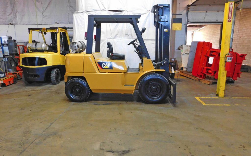  2004 Caterpillar GP40K Forklift on Sale in Colorado