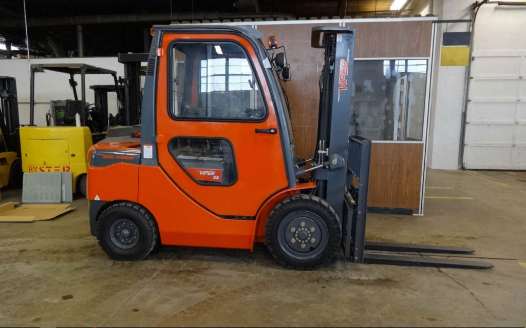  2016 Viper FD35 Full Cab Forklift on Sale in Colorado