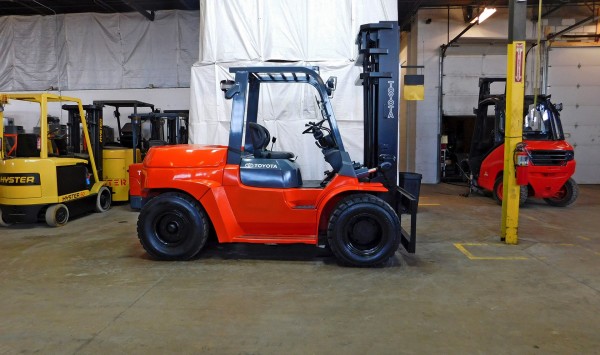 2007 Toyota 7FDU70 Forklift on Sale in Colorado