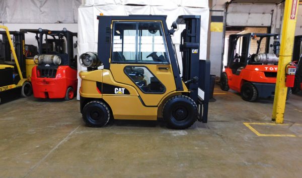 2004 Caterpillar P5000 Forklift on Sale in Colorado